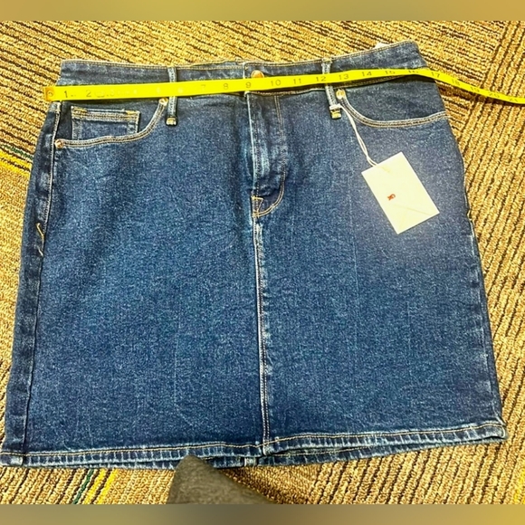 Good American Jean skirt